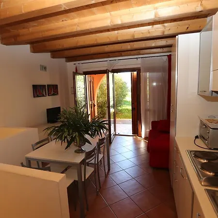 Ξενοδοχείο με διαμερίσματα Villaggio Experia *