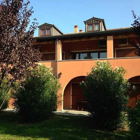 Ξενοδοχείο με διαμερίσματα Villaggio Experia