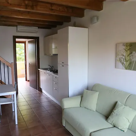 Ξενοδοχείο με διαμερίσματα Villaggio Experia