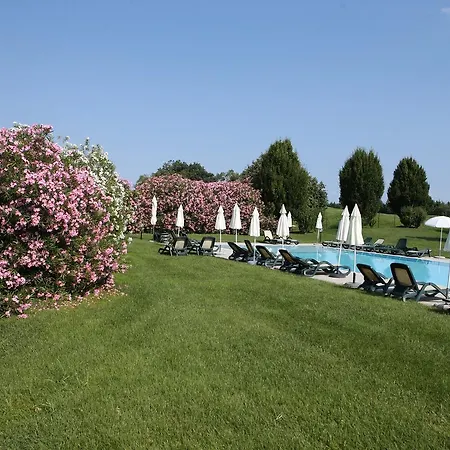 Villaggio Experia Aparthotel *