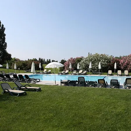 Villaggio Experia Apartahotel *